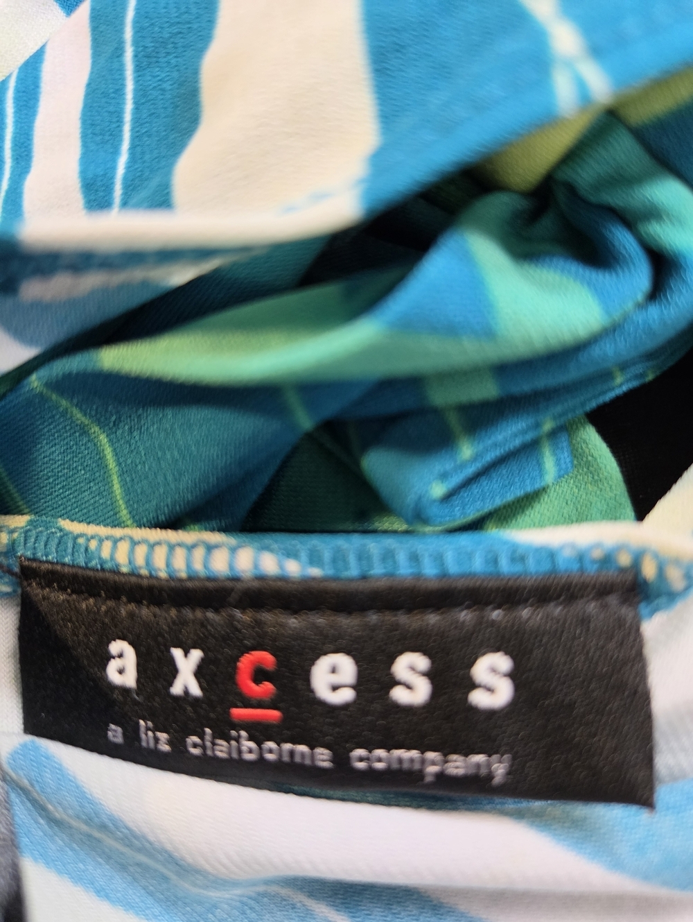Axcess A Liz Claiborne - Teal, Aqua, Green & Yellow Abstract Halter Top, Size XL - Picture 11 of 13